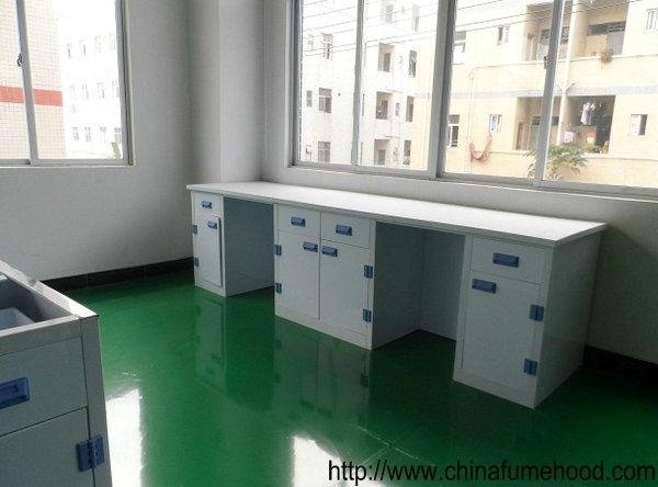 pp lab bench with pp sink and water faucets 2