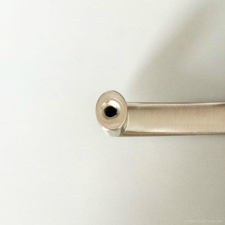 Contemporary arrow shape zinc alloy cabinet pulls c.c:128mm 2