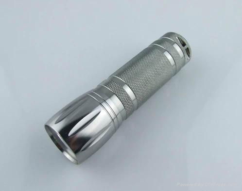 China ningbo flashlight factory wholesale 3AAA high power 1W/3W mini torch  2