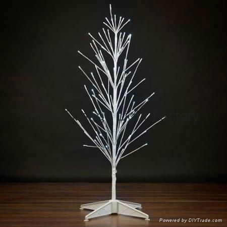 LED Christmas tree Snow White birch tree lights on a dying tree 5