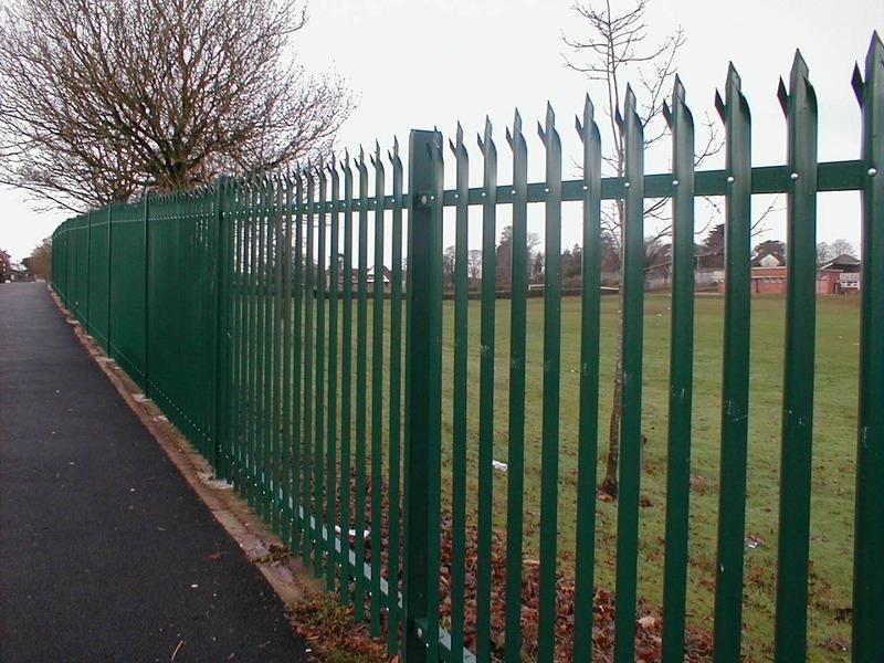 Galvanized steel palisade fence
