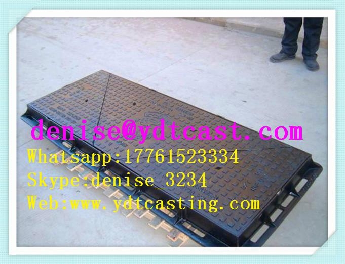 Cast iron triangle jrc 12 carriageway manhole cover 2