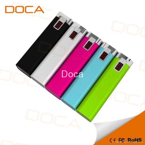 DOCA D516 2600mAh portable power bank with digital display 2