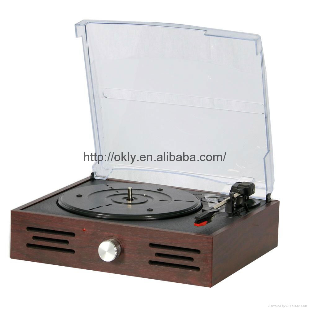 Retro Wooden vinyl turntable player with AM/FM radio 2015