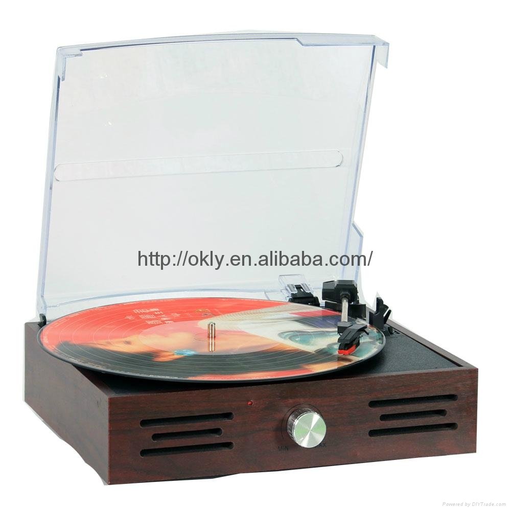 Retro Wooden vinyl turntable player with AM/FM radio 2015 2