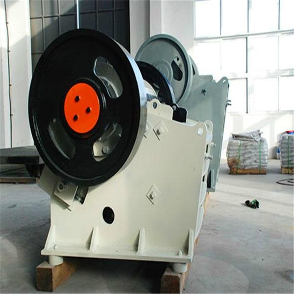 stone jaw crusher with foundry or welded structure.
