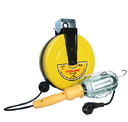 auto-rewind cable reel with handlamp 2