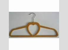 Hang the hanger by the wall  3