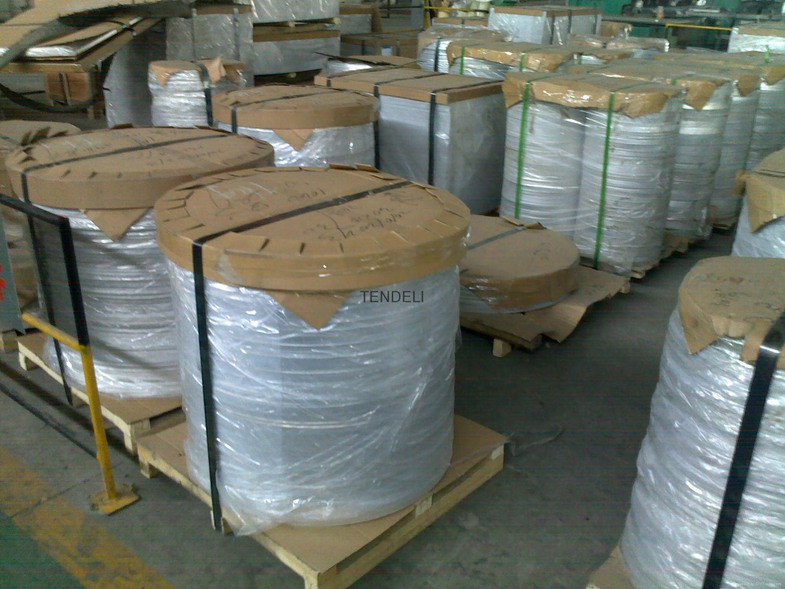 Good surface aluminum circles for pot  4