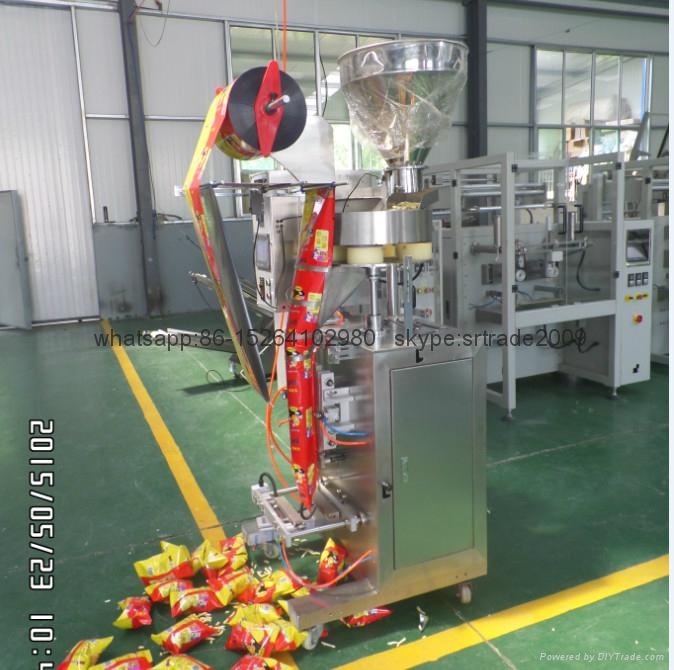 Full Automatic Vertical Puffed snacks Packaging Machine BZJ (China