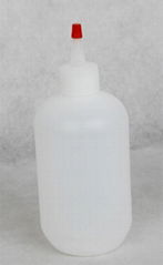 PE Plastic Pointed Mouth Bottle