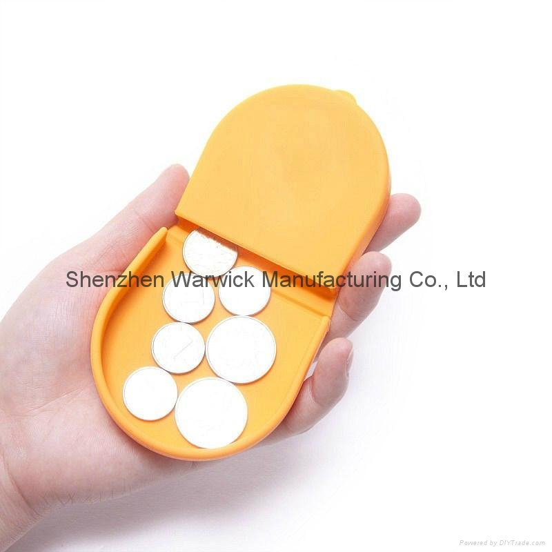 2015 hot selling candy color u shape silicone coin case 5