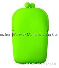 2015 hot selling candy color multifunctional silicone cell phone bag 2