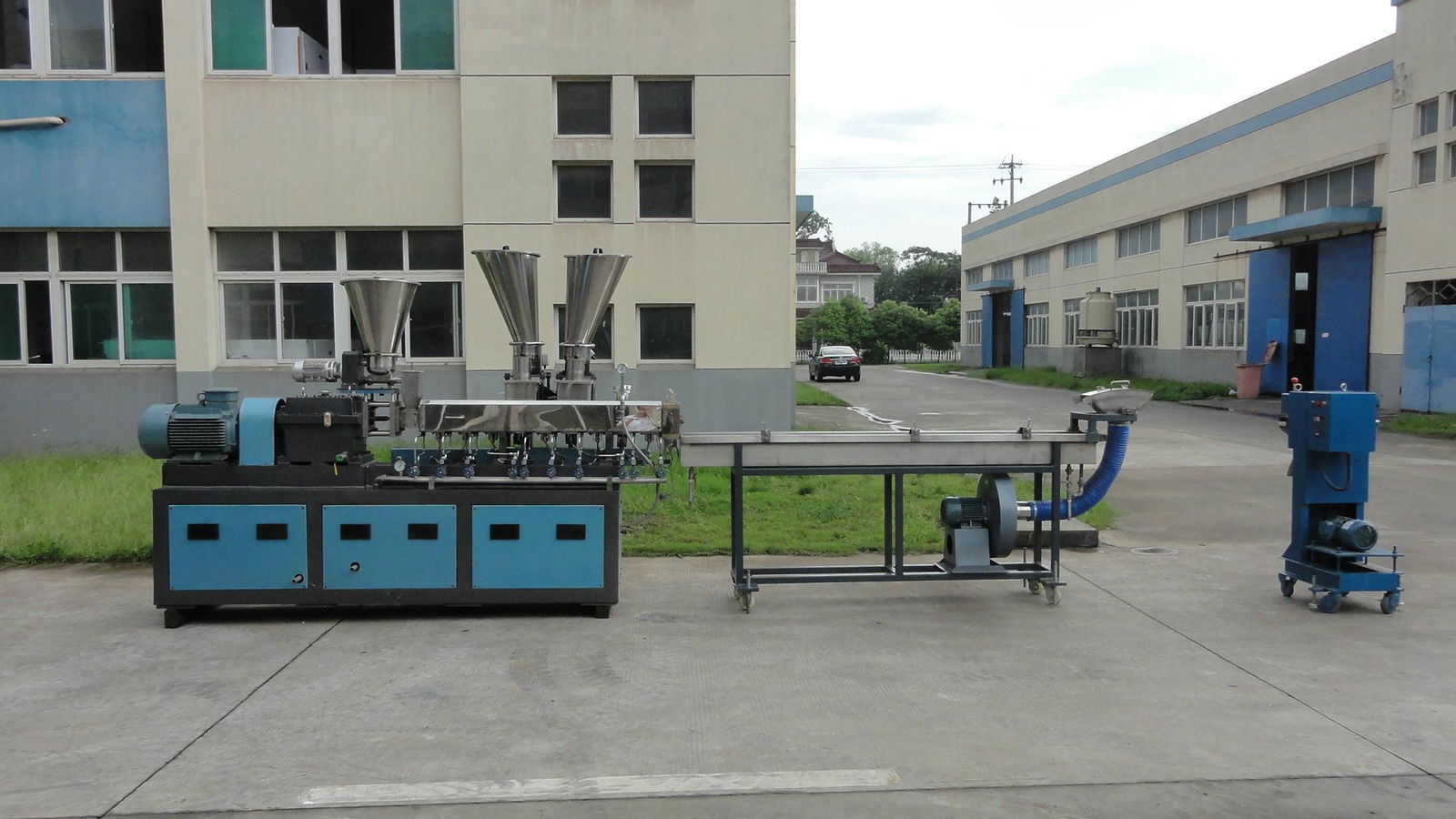 twin screw extruder