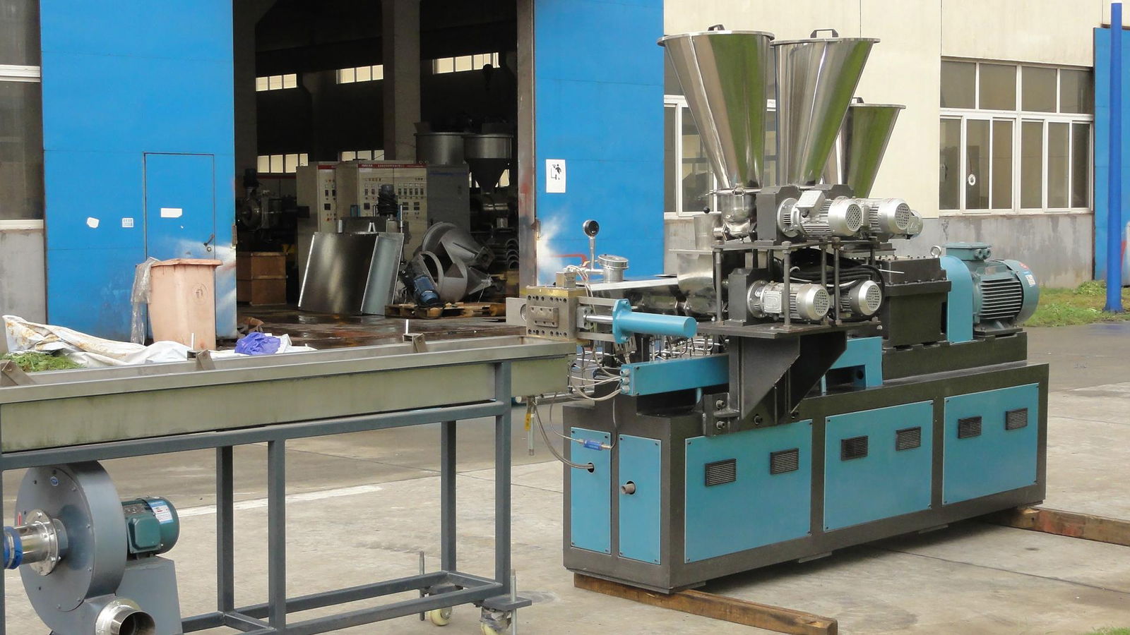 twin screw extruder 4