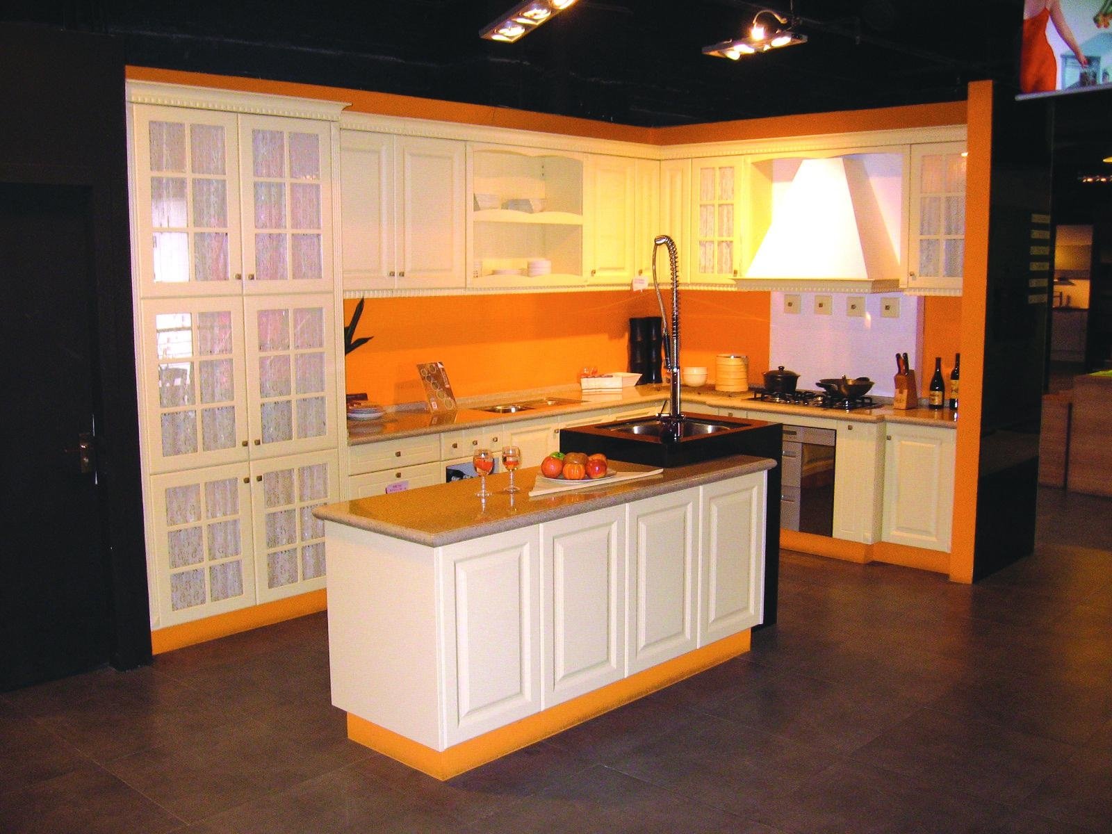 2015 Welbom Italy Style Solid Wood Kitchen Cabinet