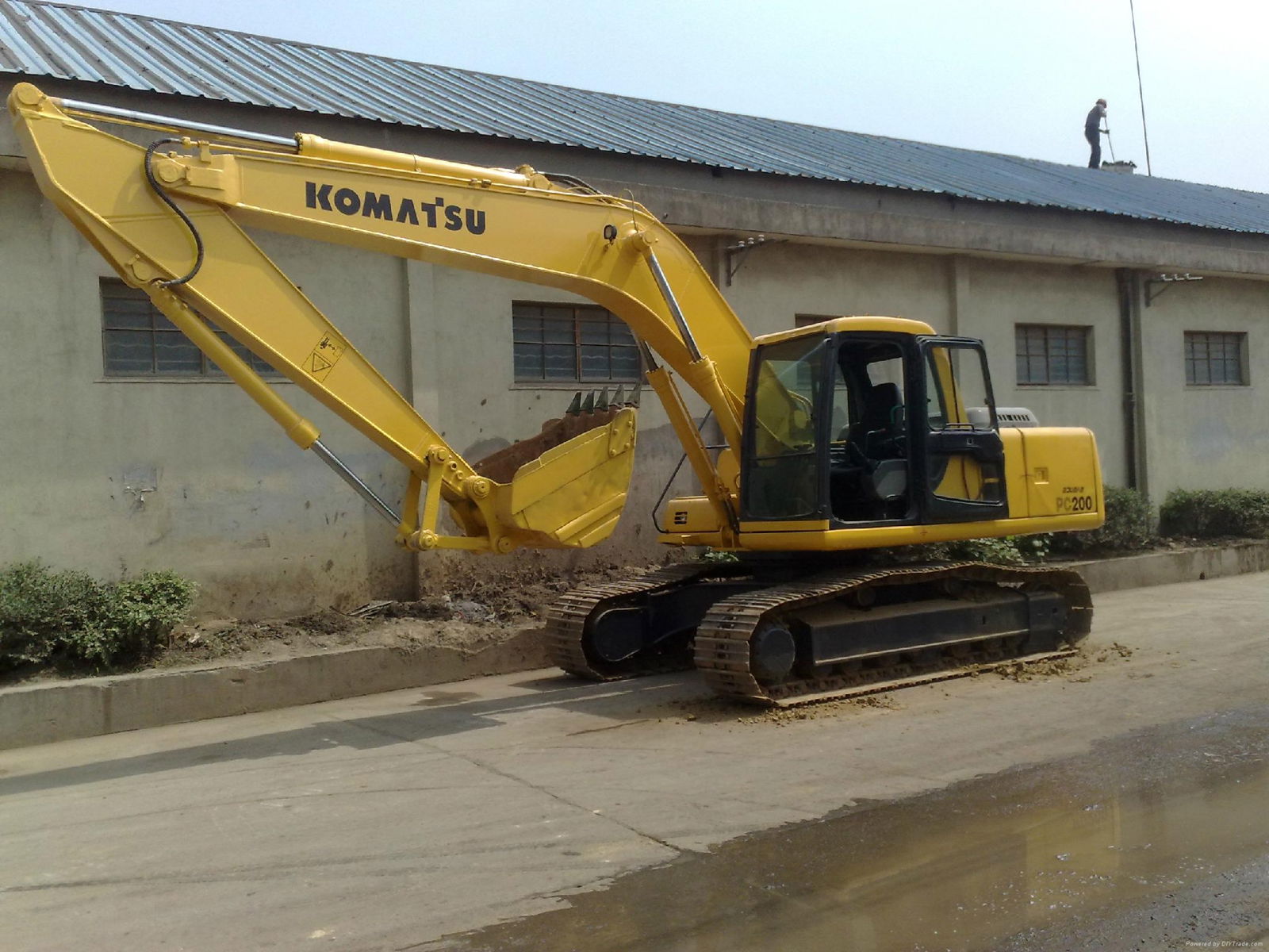 Used Crawler Excavator Komatsu PC200-6 4