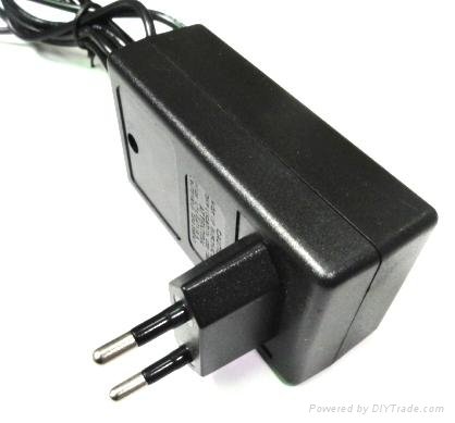 8.4 V1A lithium battery charger 2