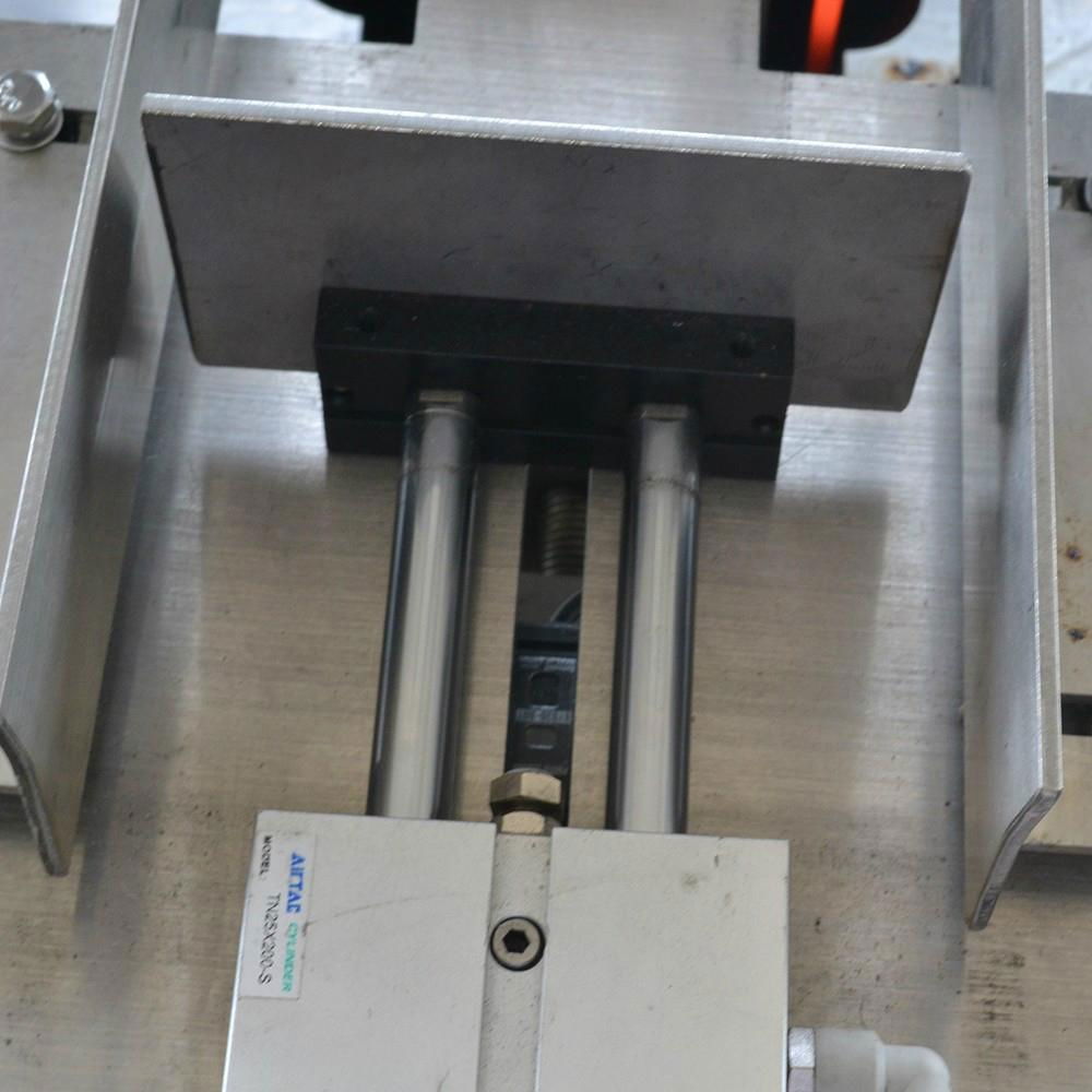 Automatic operation carton box sealing machine 2