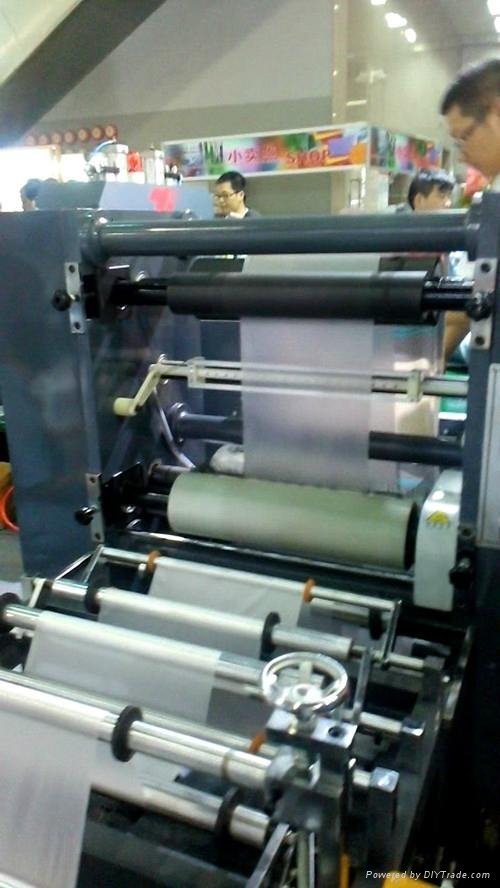 Very popular and high speed bag on roll making machine  2