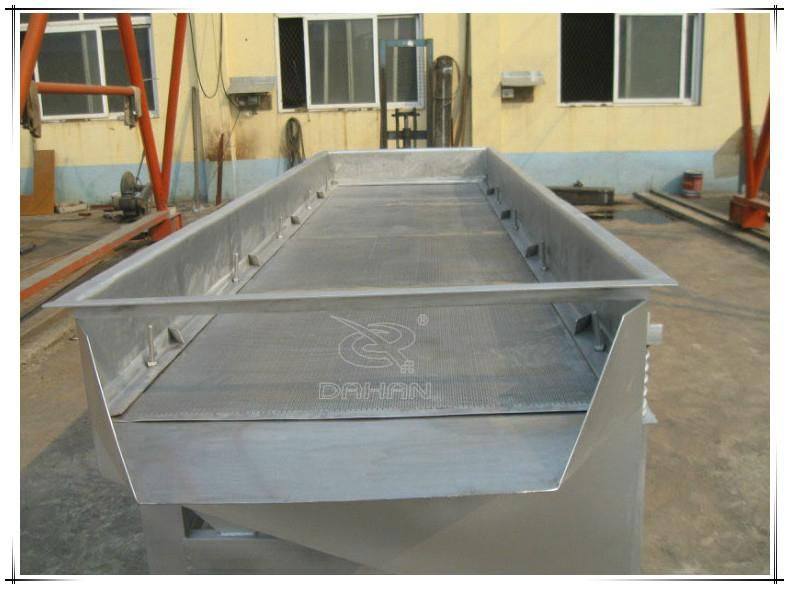 Stainless steel linear vibration sieve separating machine 2