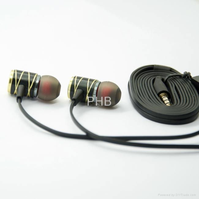 Good quanlity noise cancelling Metal earphone with mic