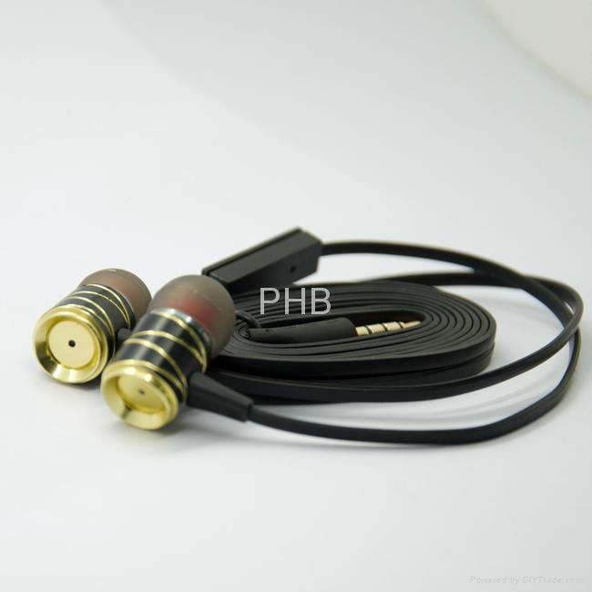 Good quanlity noise cancelling Metal earphone with mic 2