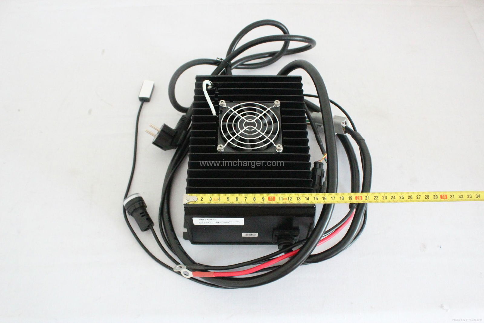 High Frequency battery charger 72 V 25 A for golf car  3