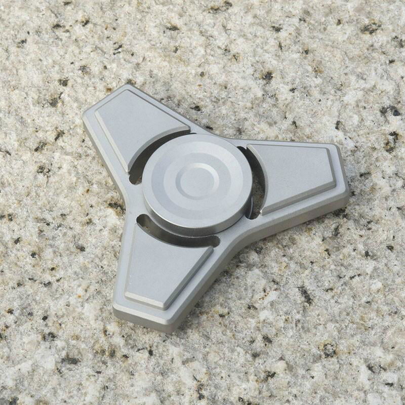 Clearance hand spinner fidget spinner staninless steel ceramic bearing fast  3