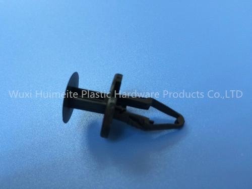 ITW Auto clips and plastic fasteners 3