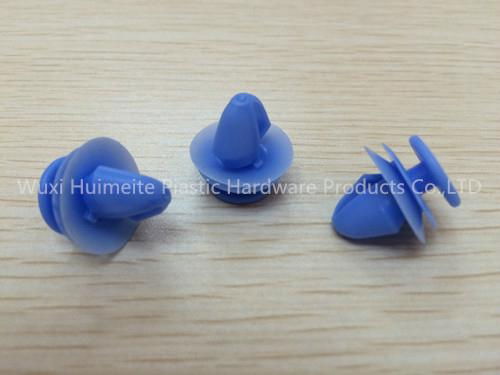 ITW Auto clips and plastic fasteners 4