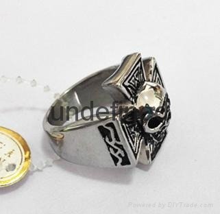Hot sale stainless steel men's jewelry skull casting ring biker man's ring  2
