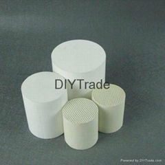 honeycomb ceramic catalyst carrier for vehicle