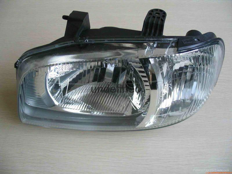 Plastic Injection Auto Car Parts Lamps Lights Mould 3