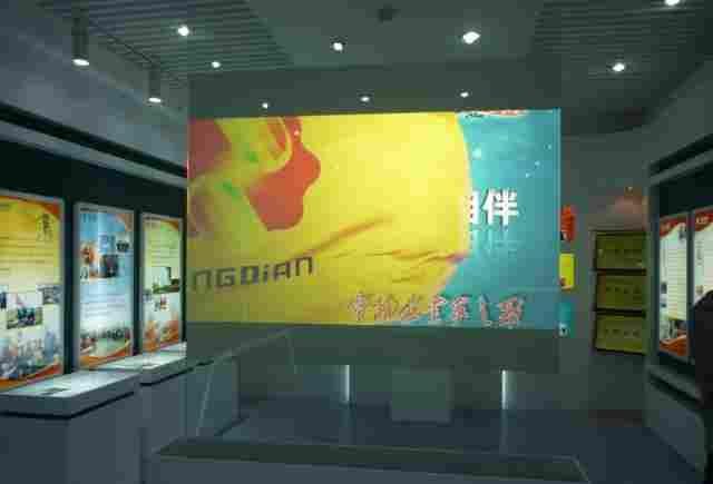 深圳全息投影膜  櫥窗廣告、展覽展示投影膜