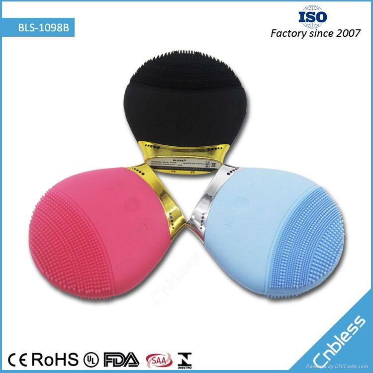 USB Charging Silicone Cleaning Skin Device  2