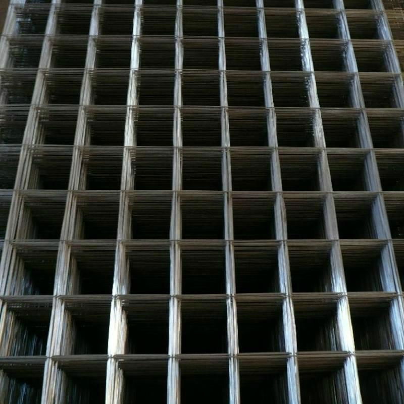 Welded wire mesh panel