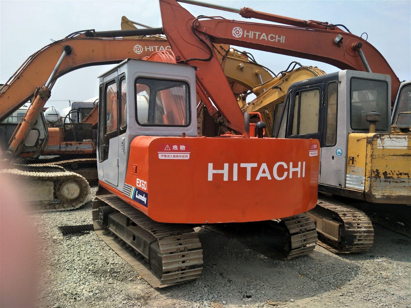 Used Hitachi EX60 EX100 EX120 Mini Japanese Crawler Excavator 2