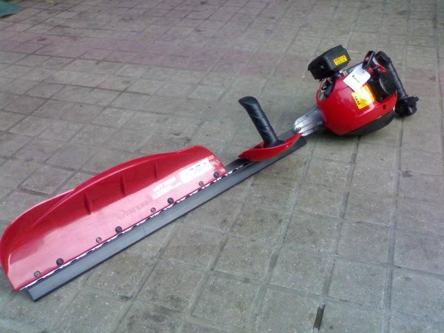 Dual gasoline Hedge Trimmer 