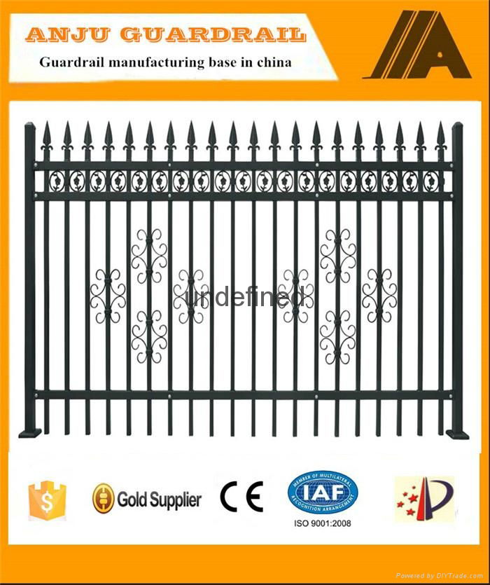 Powder coated steel pipe fence