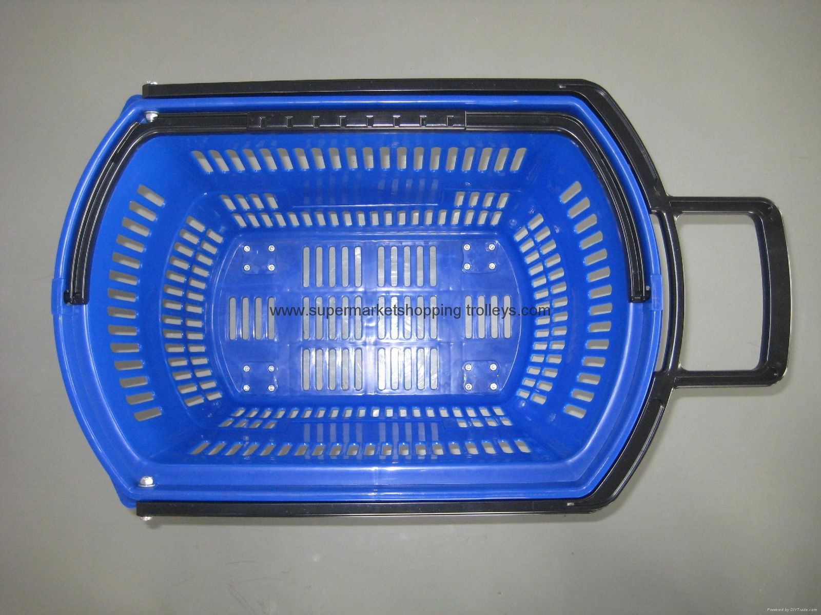 rolling supermarket plastic shopping basket with draw bar  wholesale  2