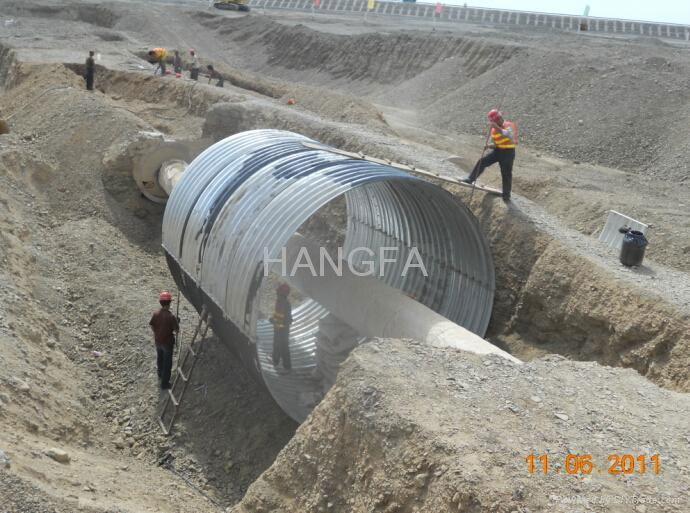 Large diameter galvanized corrugated steel pipe culvert 3