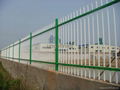 1.5米方管组装的烤漆小区围墙栏 2