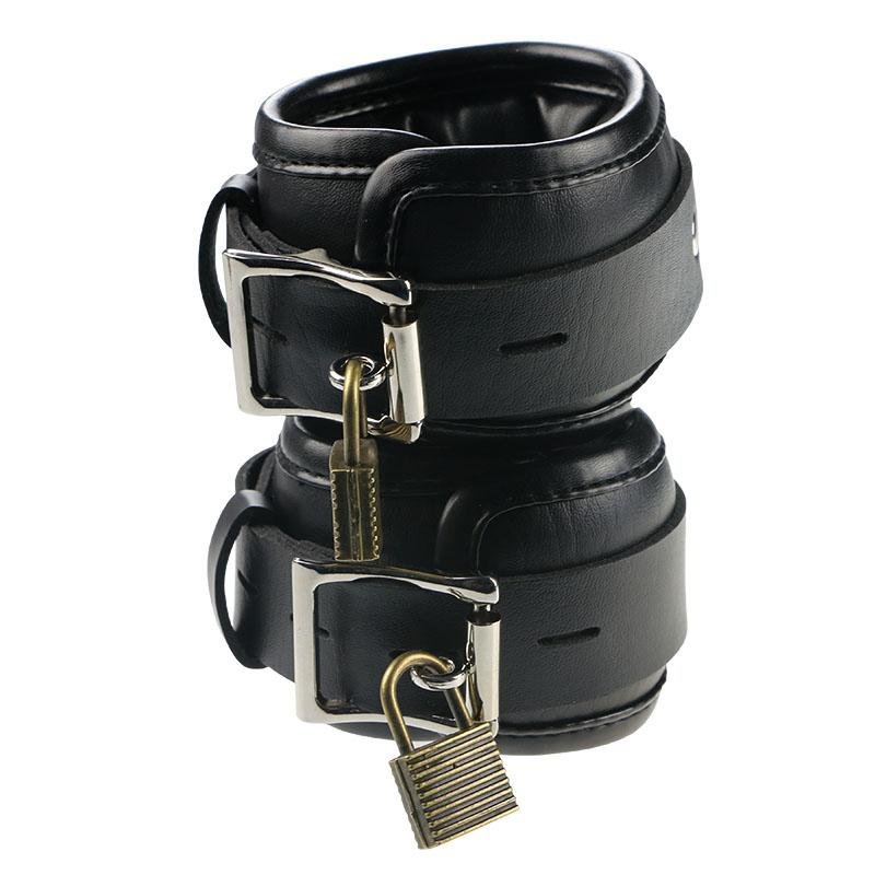 Locking handcuffs in Black  5