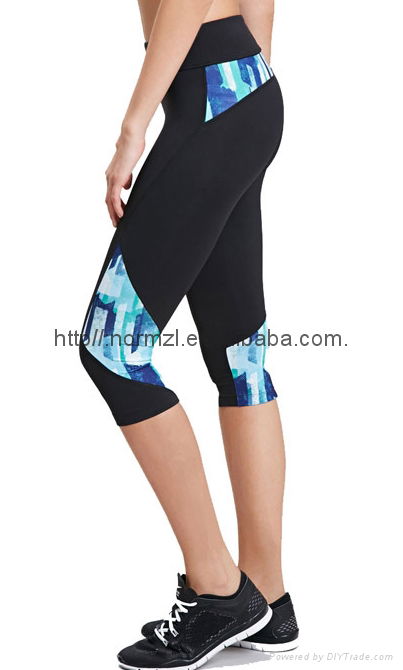 different style yoga leggings with custom logo print 3