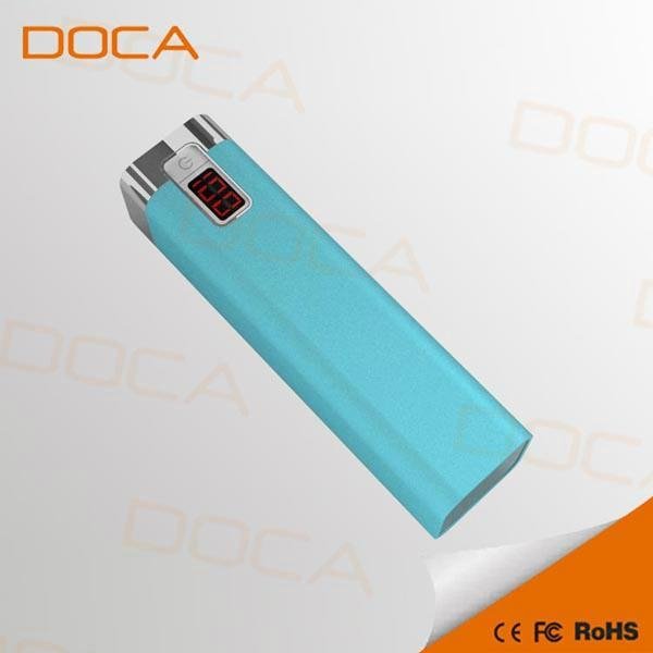 DOCA D516 2600mAh portable power bank with digital disply