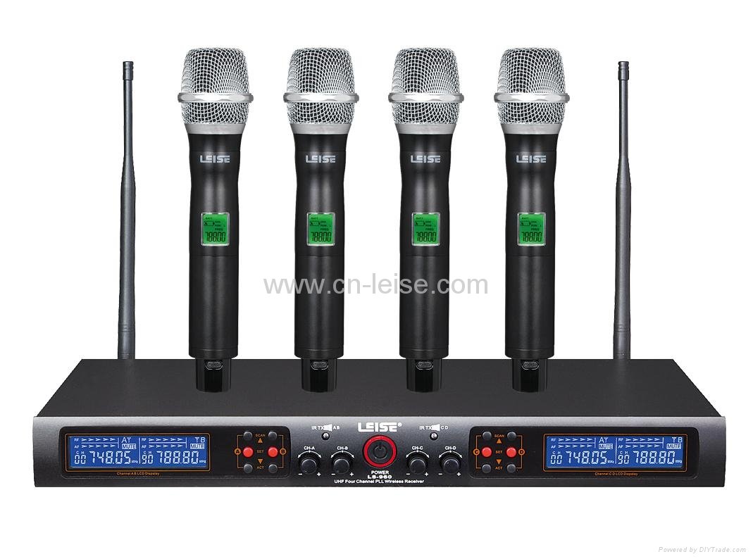 four channel UHF Infrared frequency wireless microphone 3