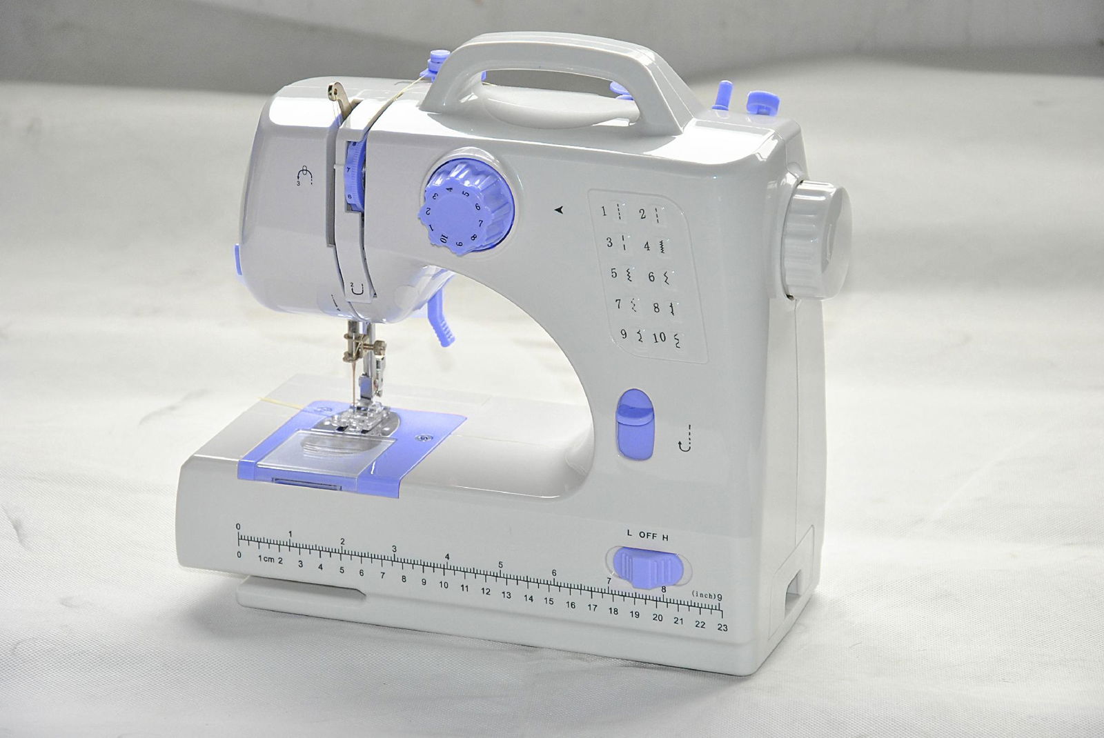 Portable Multi-function Electric Sewing Machine Replaceable Presser Foot  3