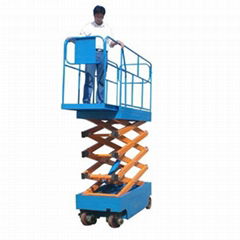 Self-propelled Scissor Lift