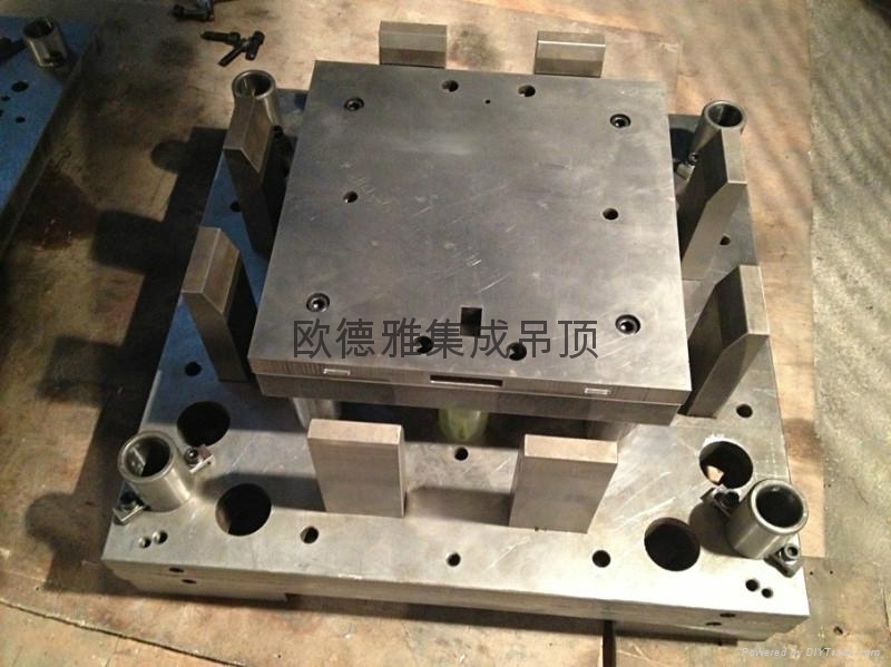 集成吊顶机械模具 4